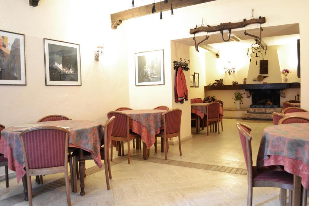 Hotel Alle Vecchie Arcate Pescasseroli Exterior foto